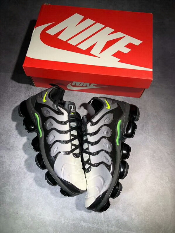 Authentic Nike Air Vapormax Plus 1